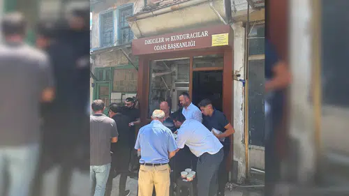 Arasta Esnafına Aşure İkramı