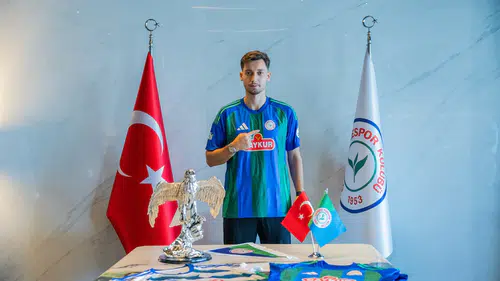 Hedefteki İki İsmi Rakip Kaptı