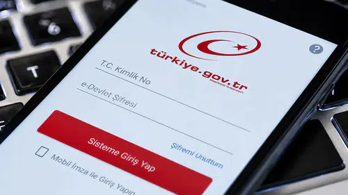 Haberi Duyan On Binlerce Kişi e-Devlet'e Akın Etti