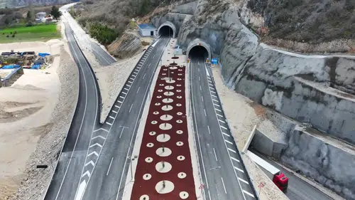 Kırkdilim Trafiğe Kapandı