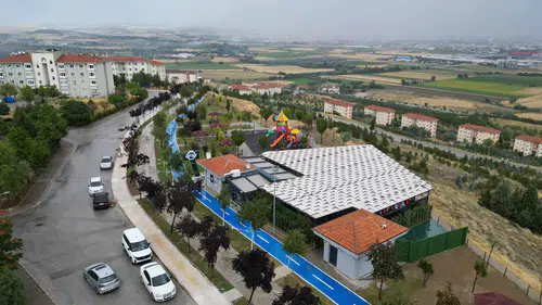 Akkent’e Şehir Manzaralı Sosyal Tesis