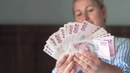 Emekliler Merakla Beklediği Zamlı Maaş Takvimi Bu Haberde