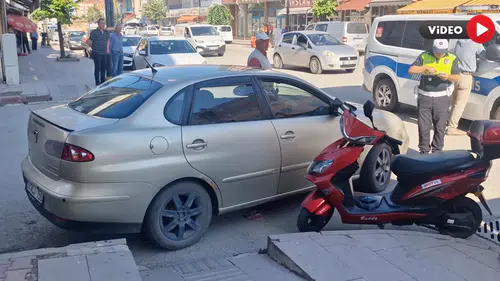 U Dönüşü Yapan Otomobil Motosikleti Biçti