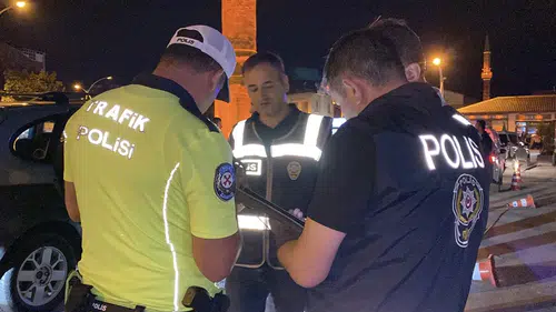 Aranan 1 Kişi Yakalandı