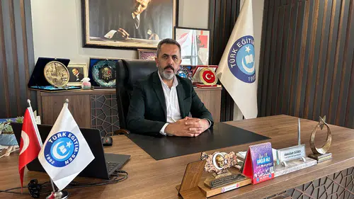 Üniversite Yönetimine ‘Vefasızlık’ Eleştirisi