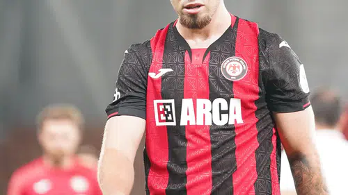 Gözyaşlarına Hakim Olamadı