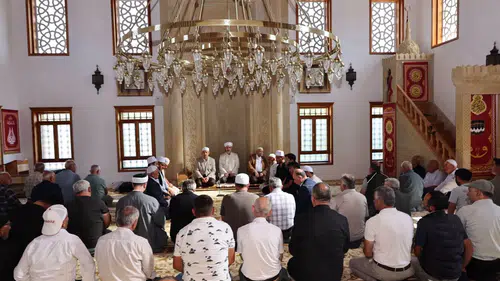Şehitler İçin Dua Ettiler
