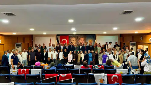 AK Parti’den Yerel Yönetimler Zirvesi