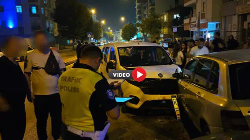 Park Halindeki Araçlara Çarpan Sürücü Yaralandı
