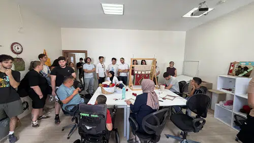 Erasmus Öğrencileri, Engelli Eğitim Merkezi’ni Ziyaret Etti