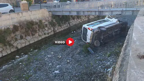 Diyaliz Hastası Nakil Aracı Çaya Uçtu