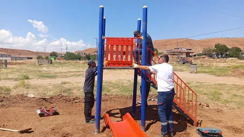 Kırsaldaki Çocuk Parkları Yenileniyor