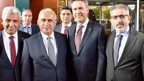 İlçelerin Talepleri Bakan Bayraktar’da