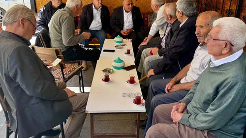 Alar, Hem Dinledi Hem Anlattı