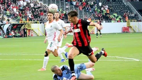 Çorum FK Evinde Yıkıldı