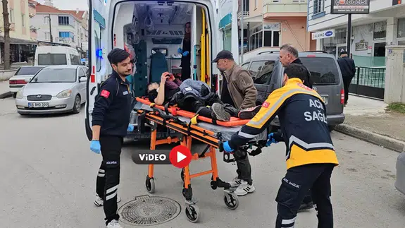 Arkadaşıyla Şakalaşırken Bıçağın Üzerine Düştü