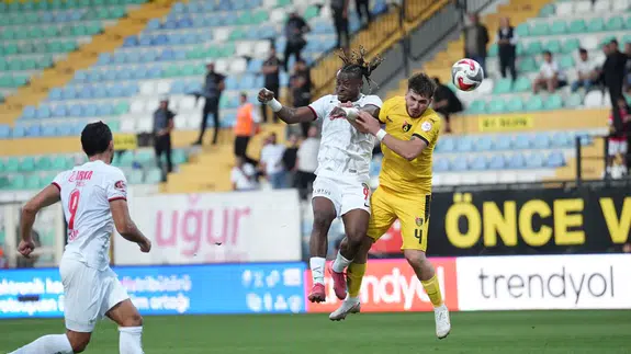 Top Bizde, Puan Rakipte: 3-1