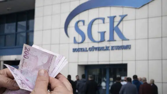 Emekliliği tehlikeye atan yeni kodlar ortaya çıktı! 100 bin kişinin iptal