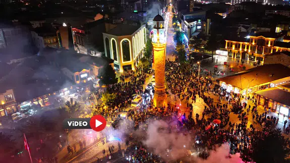 Şehir Ayağa Kalktı