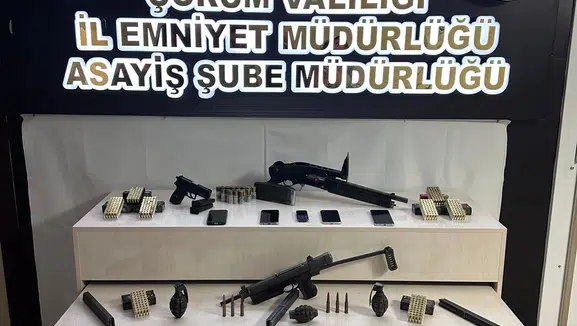 Makineli Tüfek ve El Bombası Çıktı