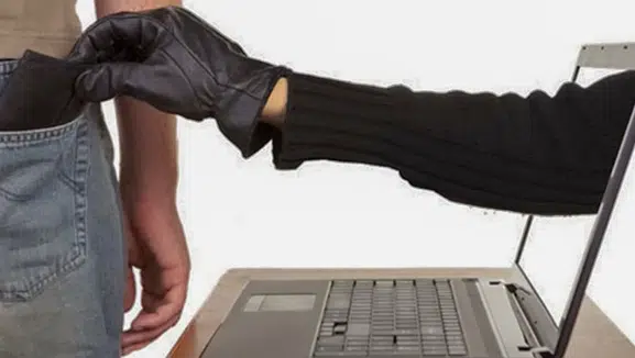 Dolandırıcılık Yapan Sanığa Ve Iban'ını Kullandıran Arkadaşına Hapis Cezası