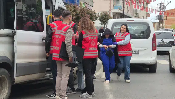Güzellik Merkezi Maskesiyle Hesapları Boşalttılar