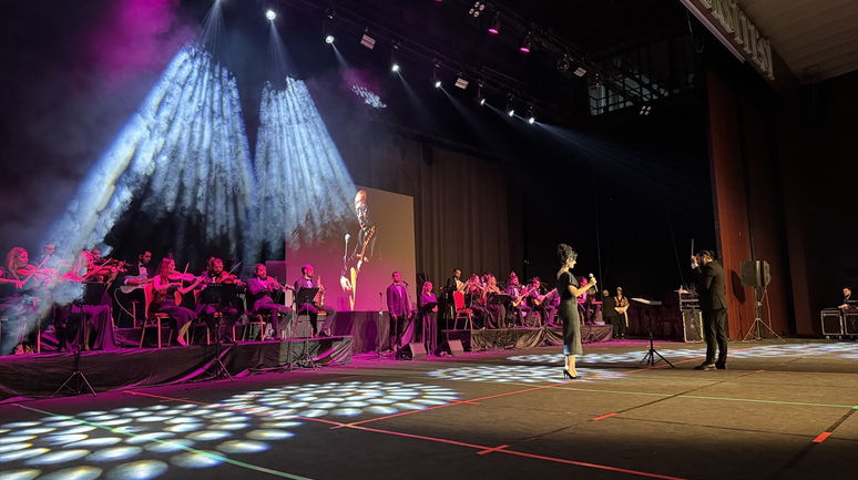 ADANA - Maarif Orkestrası ve Halk Dansları Topluluğu, Adana'da sanatseverlerle buluştu