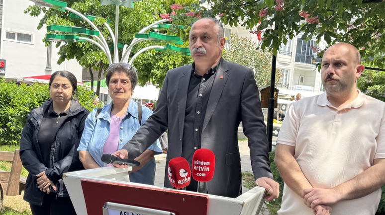 Karadeniz'de CHP İl Başkanlıkları Özgür Özel'e yapılan yumruklu saldırıyı kınadı