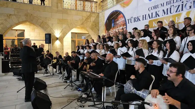 Bedesten’de Türküler Yankılandı