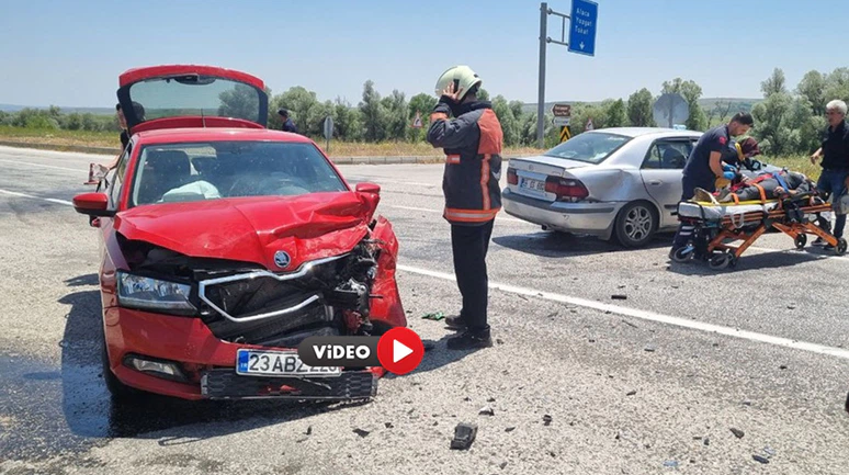 İki Otomobilin Çarpıştı: 4 Yaralı