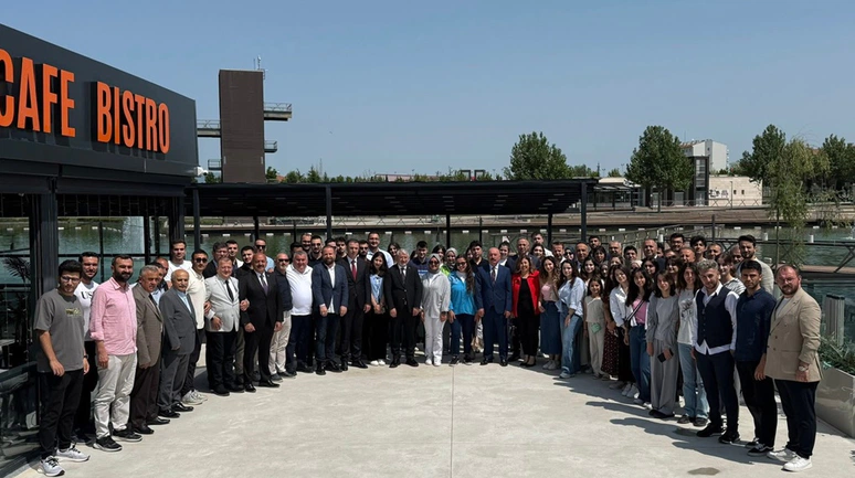 Milletvekili Ahlatcı, Bayramı Hemşehrileriyle Geçirdi