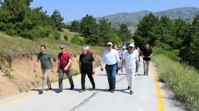 Öğrenciler ve Aileleri ‘Sağlıklı Adımlar’ İçin Doğada Buluştu