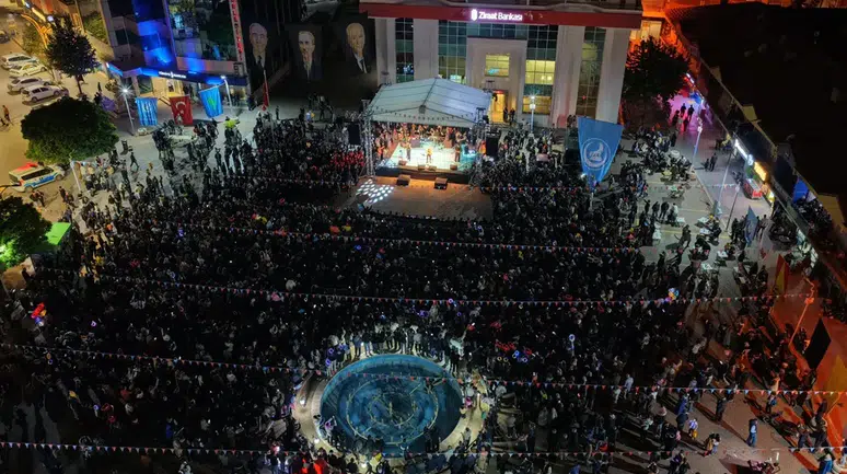 Ali Kınık ve Rahmet Safa Sahne Aldı