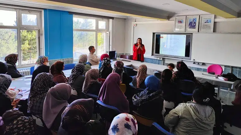 Aile İçi İletişim ve Mahremiyet Bilinci Eğitimleri