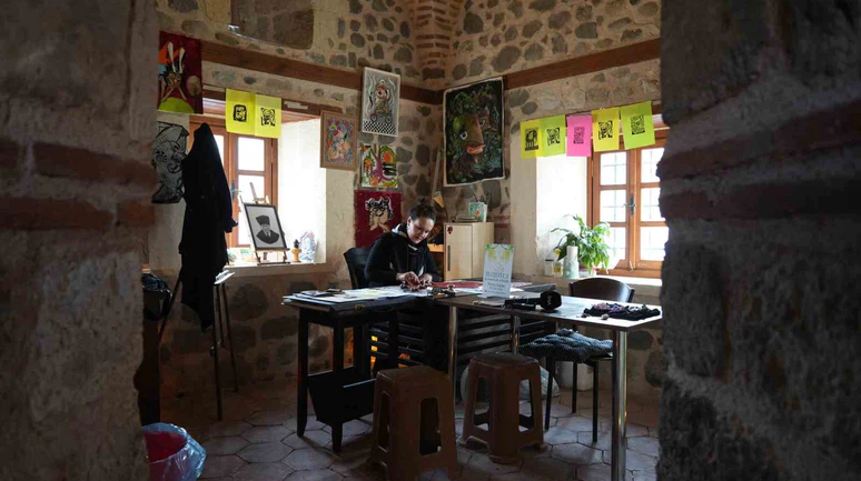 517 yıllık Taşhan’da kadın eliyle sanat ve emek buluşuyor