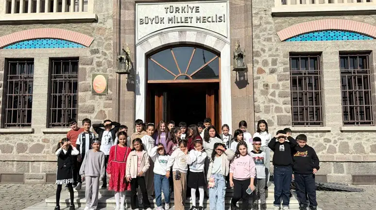 Minikler Ata’nın İzinde