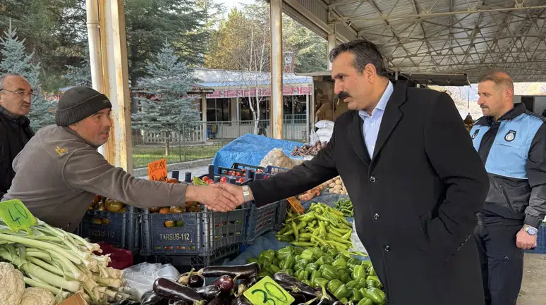 Torun, Pazarda Esnaf ve Vatandaşla Buluştu