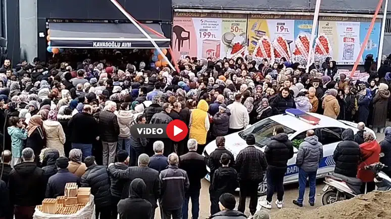 Görüntüler Çorum’dan, İndirimi Duyan Koştu