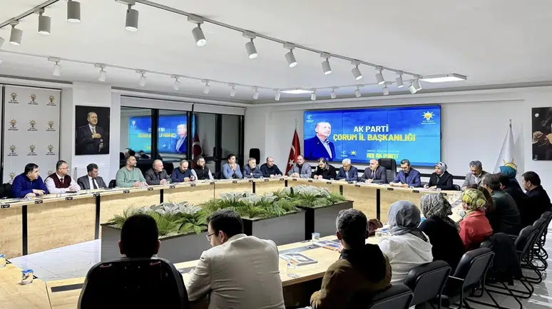 AK Partililer Saha Çalışmalarını Konuştu