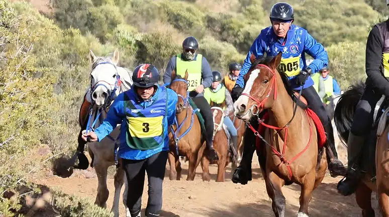 5 Günde 2 Kıtada 306 Kilometre Yarıştı