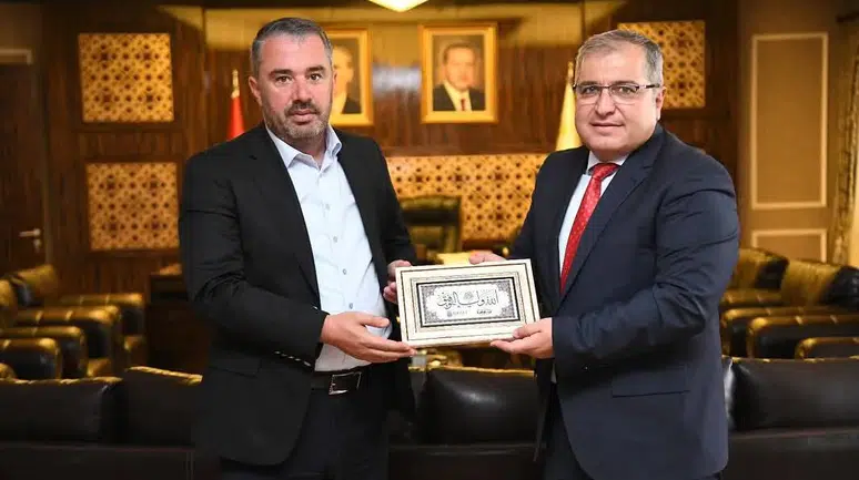 Ünlü, Pursaklar Belediye Başkanını Ziyaret Etti
