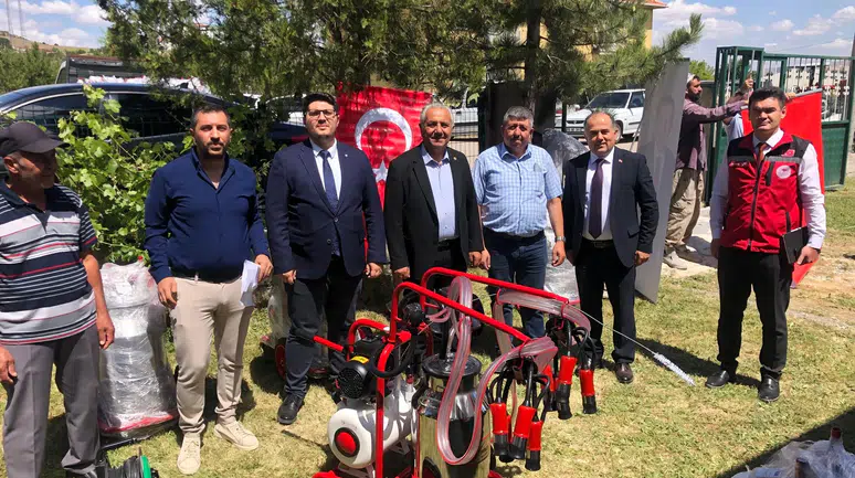 Boğazkale’de Çiftçilere Süt Sağım Makinesi Dağıtıldı
