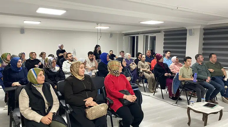 ‘Sigara ve Doğurganlık’ Konulu Konferans Düzenlendi