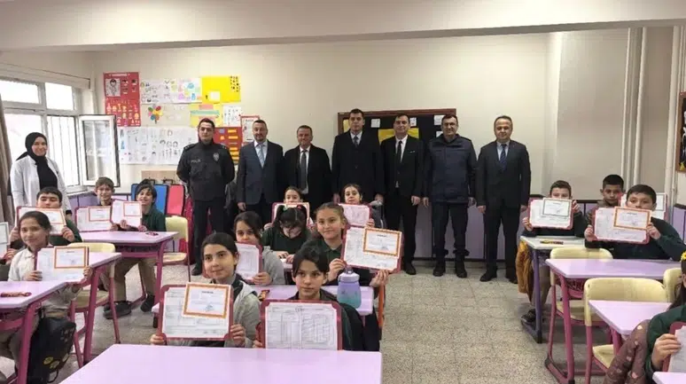 Dereli’den Miniklere Tatil Öncesi Moral Ziyareti