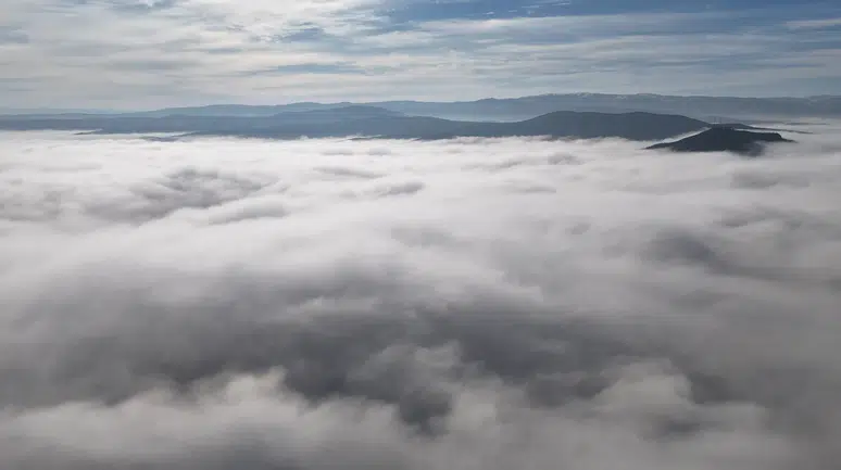 Bulutlar Üzerinde Eşsiz Manzara