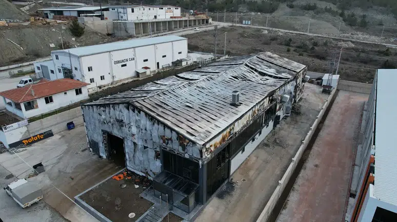 Fabrika Küle Döndü