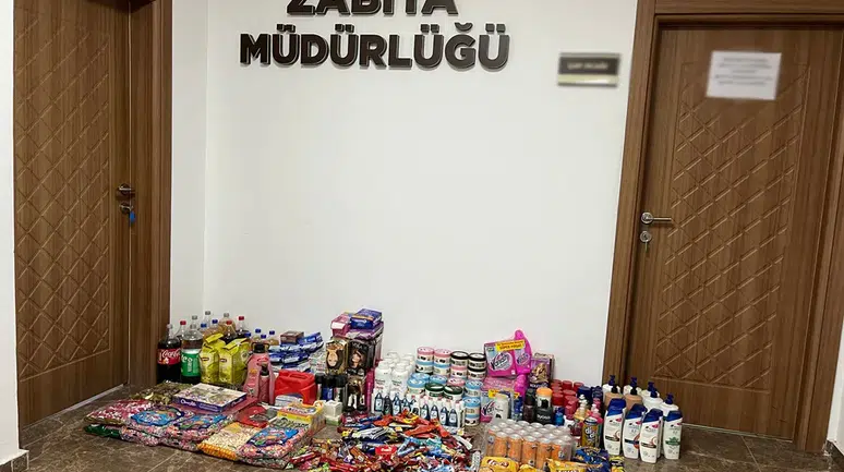 Bakkal Zehir Satmış, Yüzlerce Ürün Ele Geçirildi