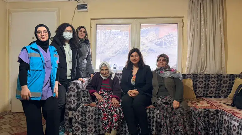 Kapı Bu Kez Şifa Değil Moral İçin Çaldı