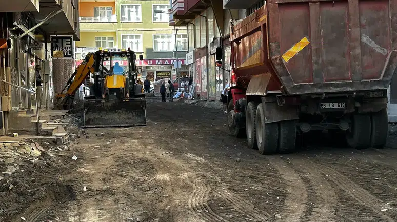 Sungurlu’da Kış Öncesi Yoğun Asfalt Mesaisi