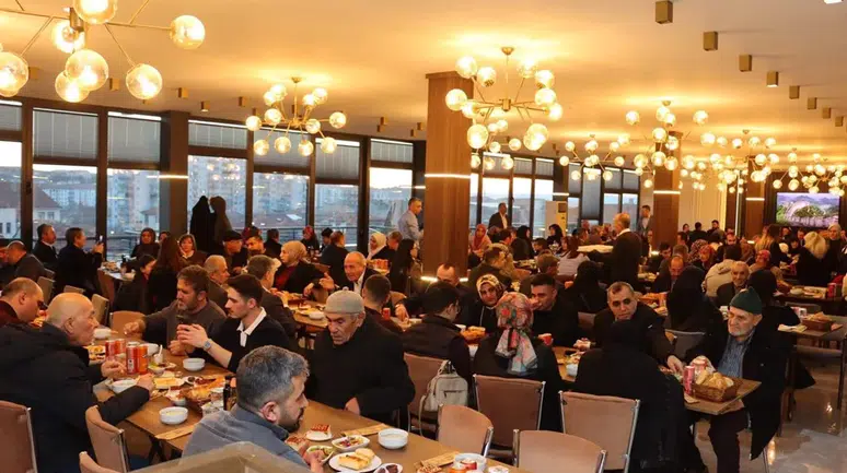 İlçelerde Şehit Aileleri İle Gaziler İftarda Buluştu